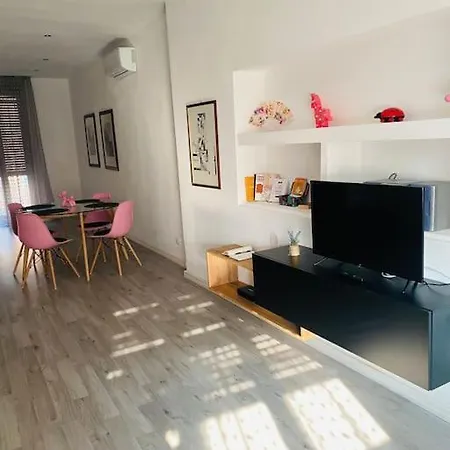 Open Space Derthona Apartmán *